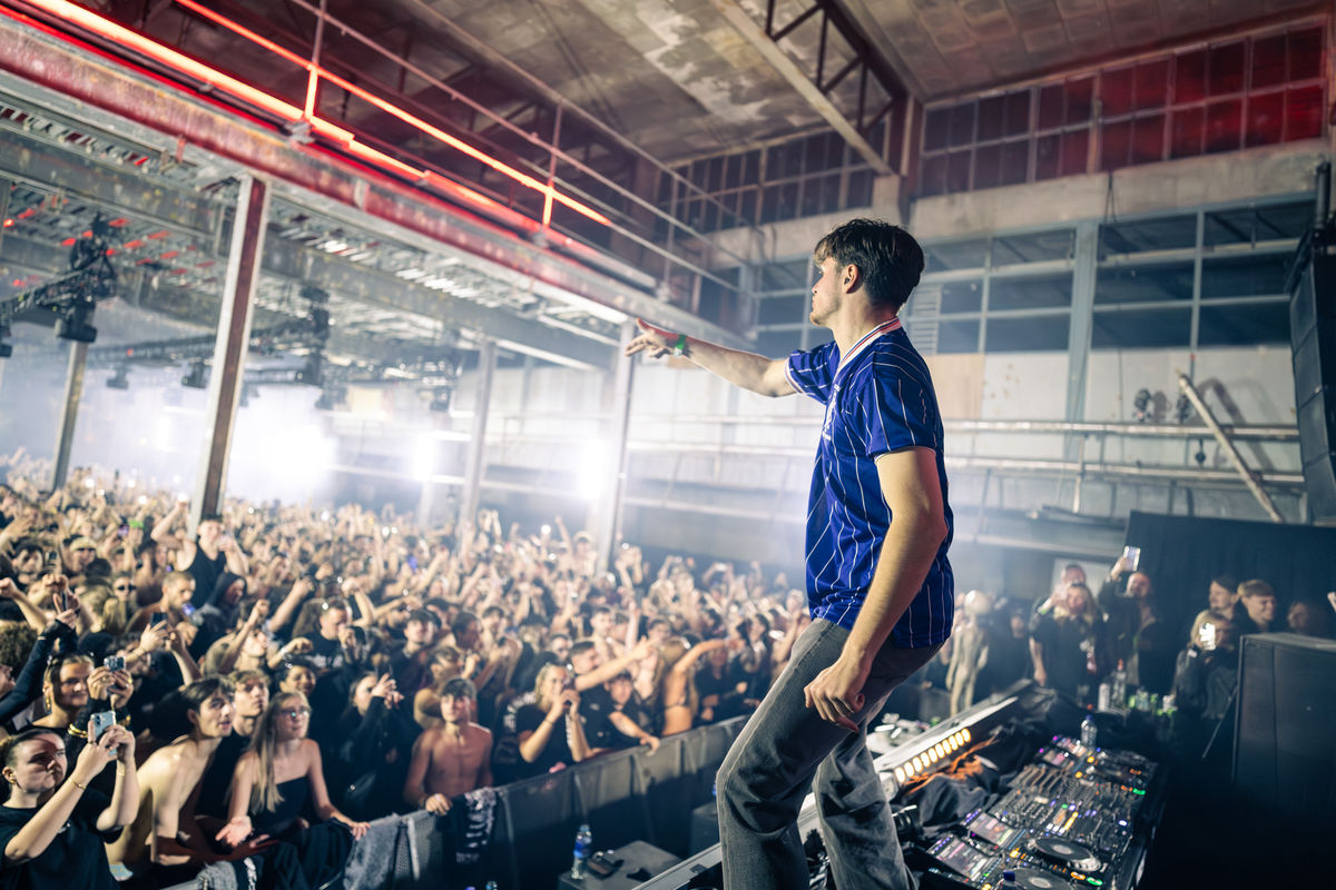 Loading... just a sec